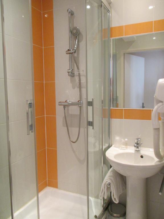 Hotel Montchapet Dijon Centre 객실 사진